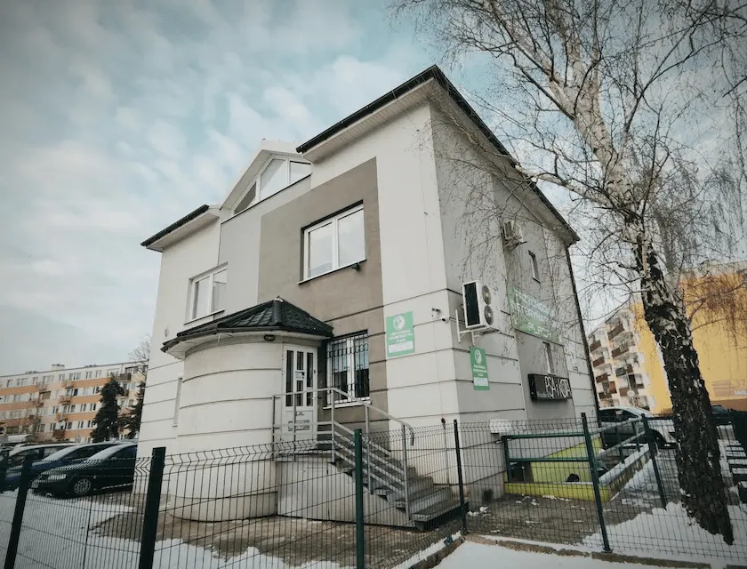 Przychodnia front